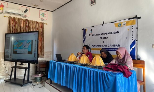 Workshop Jurnalistik kembali di adakan dengan tema “Pelatihan Penulisan Berita dan Pengambilan Gambar” di SMA Negeri 8 Pinrang